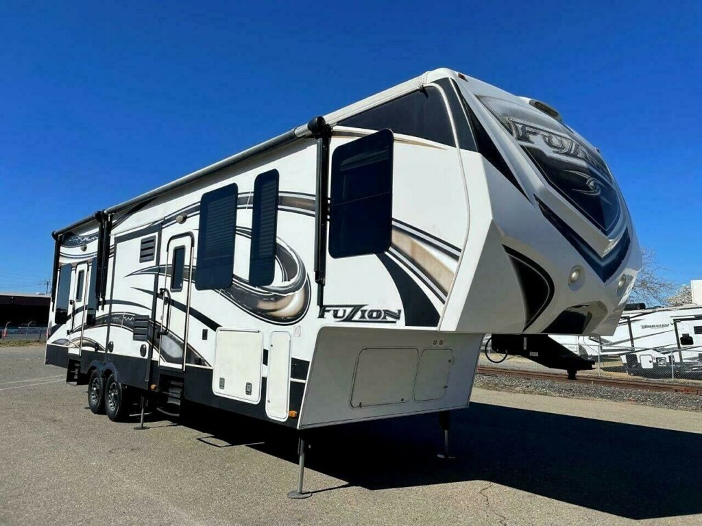 2013 KEYSTONE FUZION 342 TOY HAULER FIFTH WHEEL True RV True RV