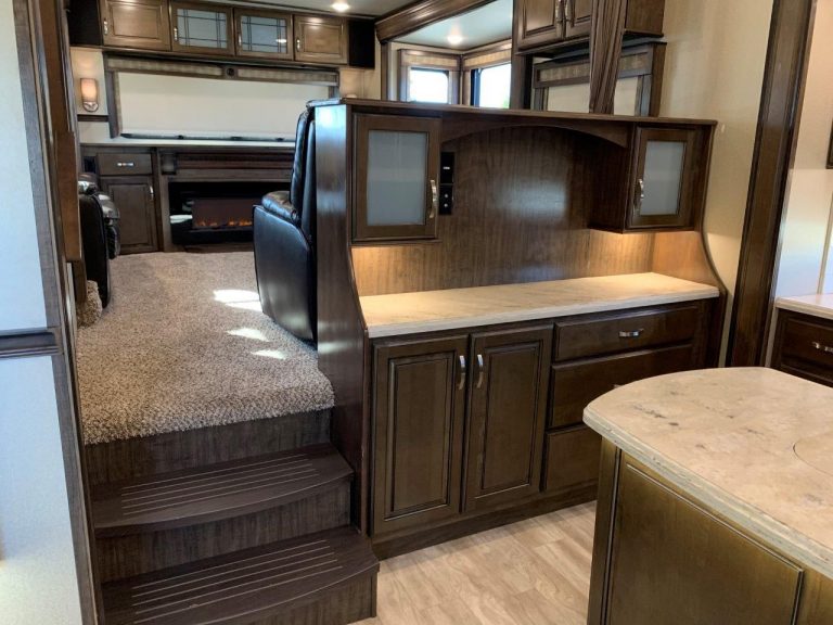 2018 Grand Design Solitude 375RES-R - True RV True RV