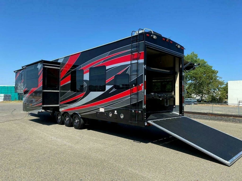 2014 Dutchmen Voltage V3818 Toy Hauler W 18 Ft Garage Clean Title