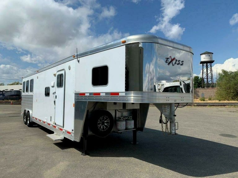 2015 EXISS ENDEAVOR 8312 HORSE TRAILER LIVING QUARTER SLIDE - True RV ...