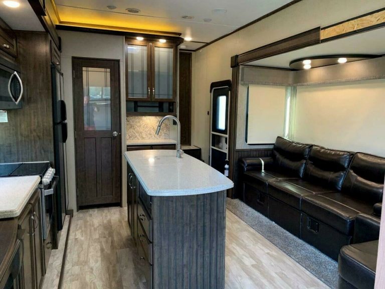 2019 Grand Design Solitude 3740BH True RV True RV