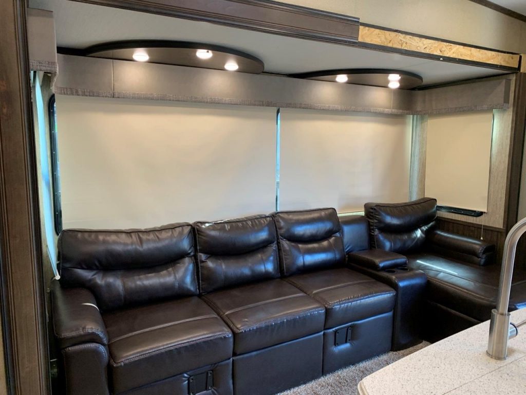 2019 Grand Design Solitude 3740BH - True RV