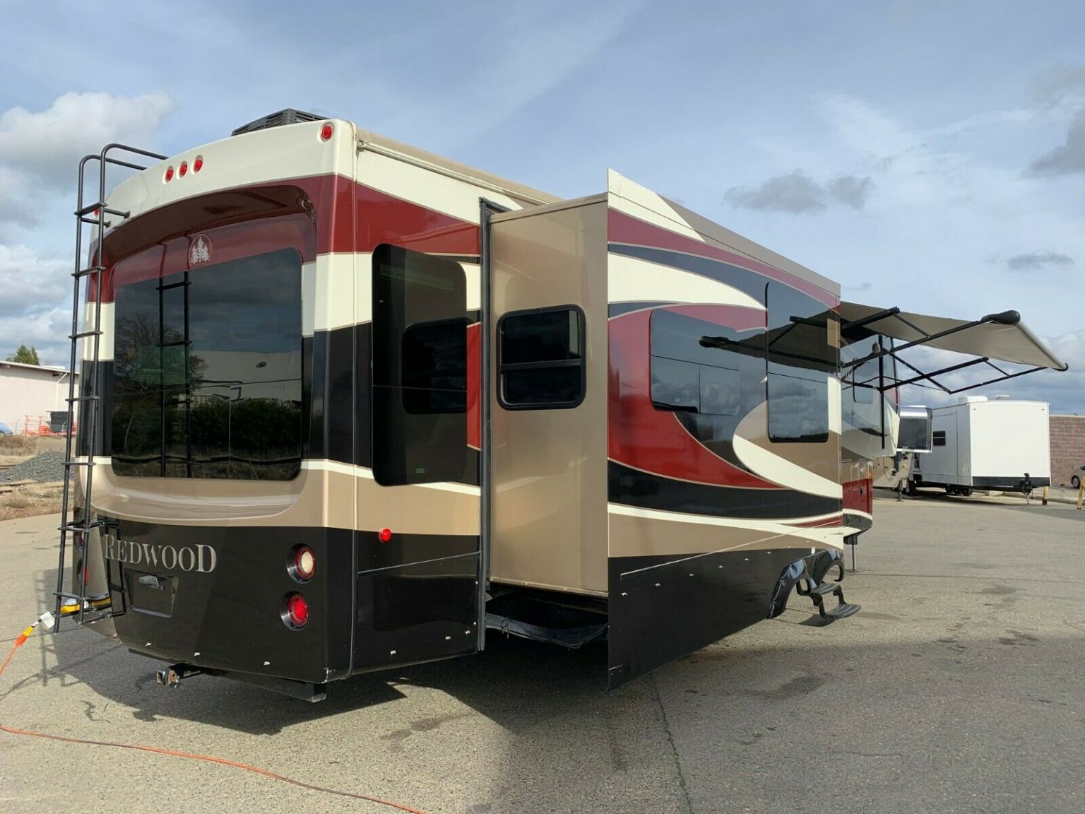 luxury travel trailers for sale near me
