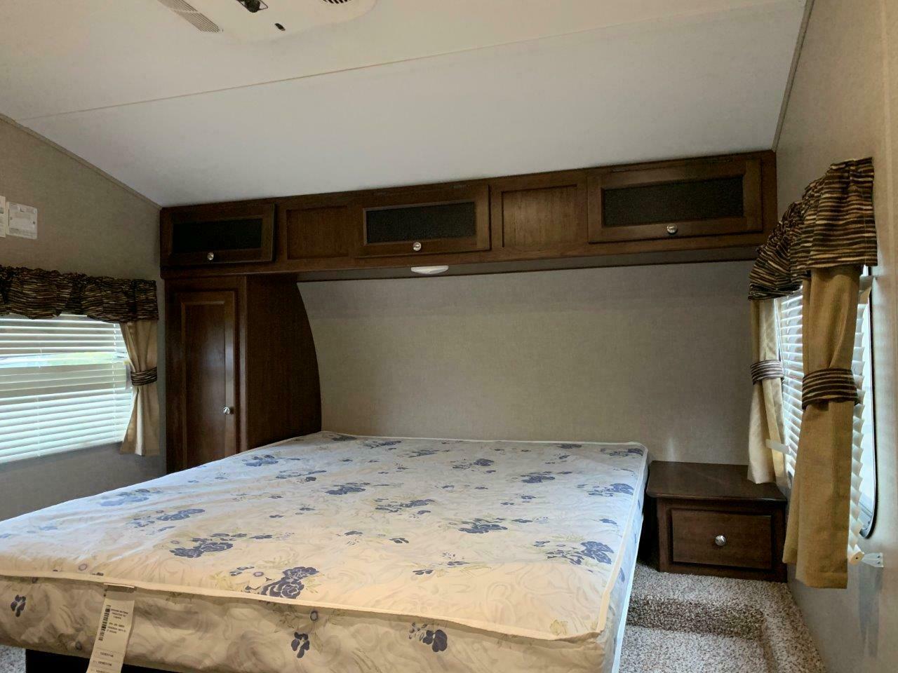 2018 Keystone Hideout 281dbs Rv Fifth, Rv With Bunk Beds And Bath And A Half