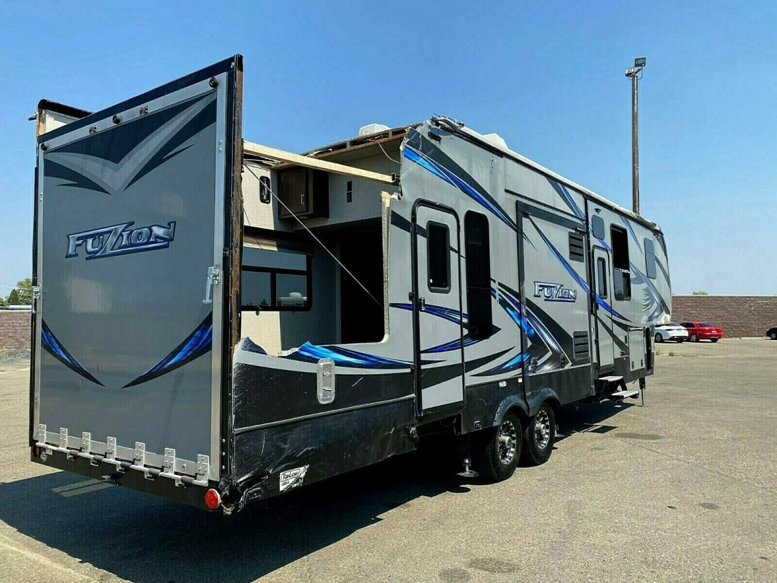 2016 KEYSTONE FUZION 345 FIFTH WHEEL TOY HAULER TRAILER RV 3 SLIDES ...