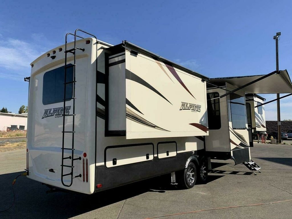 2018 Keystone Alpine 3661FL - True RV True RV