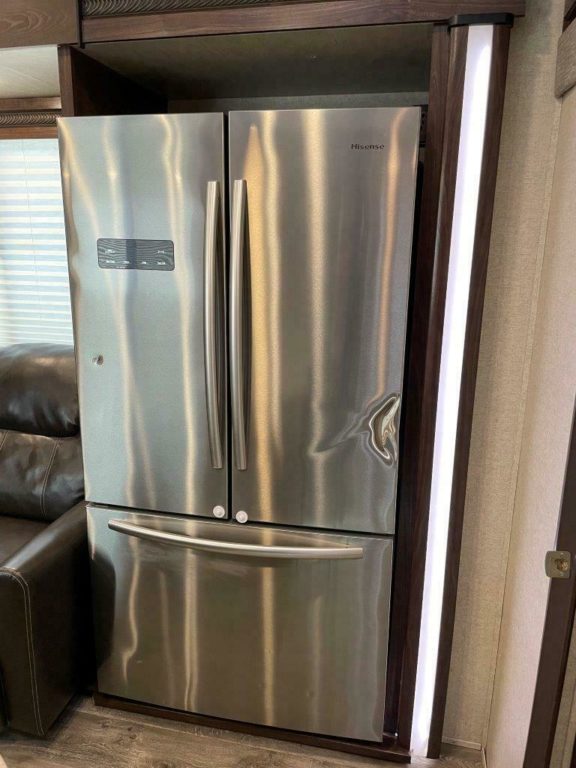 2017 HEARTLAND CYCLONE 4150 FIFTH WHEEL TOY HAULER TRAILER RV BATH ...