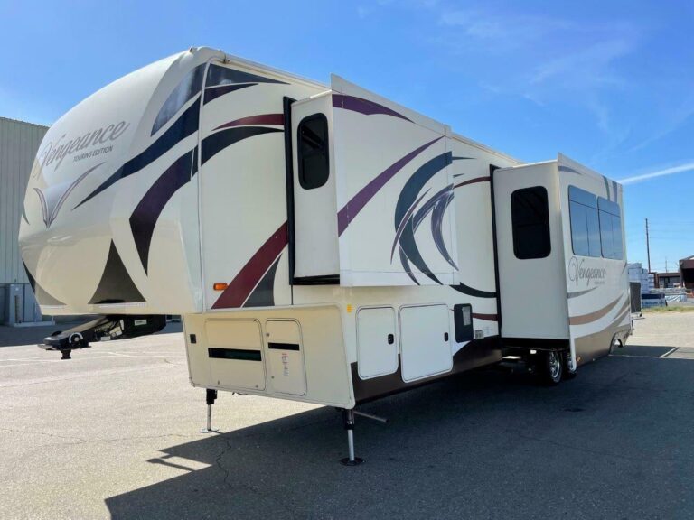 2015 FOREST RIVER VENGEANCE 36A11 TOY HAULER FIFTH WHEEL - True RV True RV