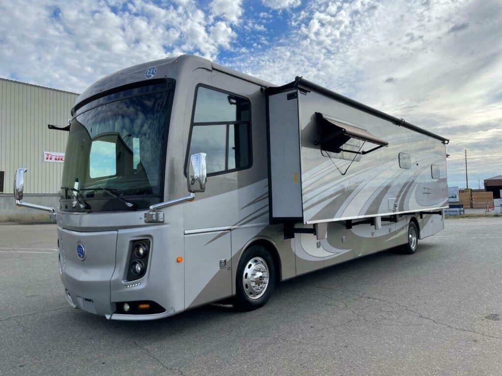 2016 HOLIDAY RAMBLER ENDEAVOR 40DP CLASS A DIESEL PUSHER MOTORHOME BATH ...