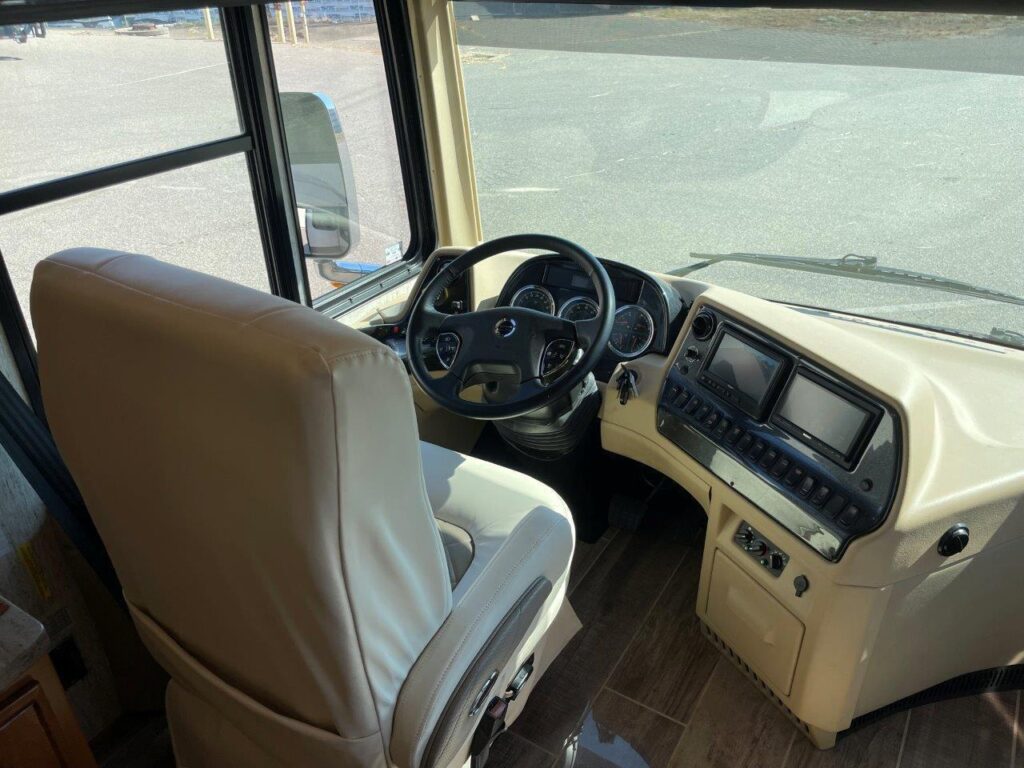 2018 NEWMAR DUTCH STAR 4018 CLASS A COACH DIESEL PUSHER MOTORHOME 'BATH ...