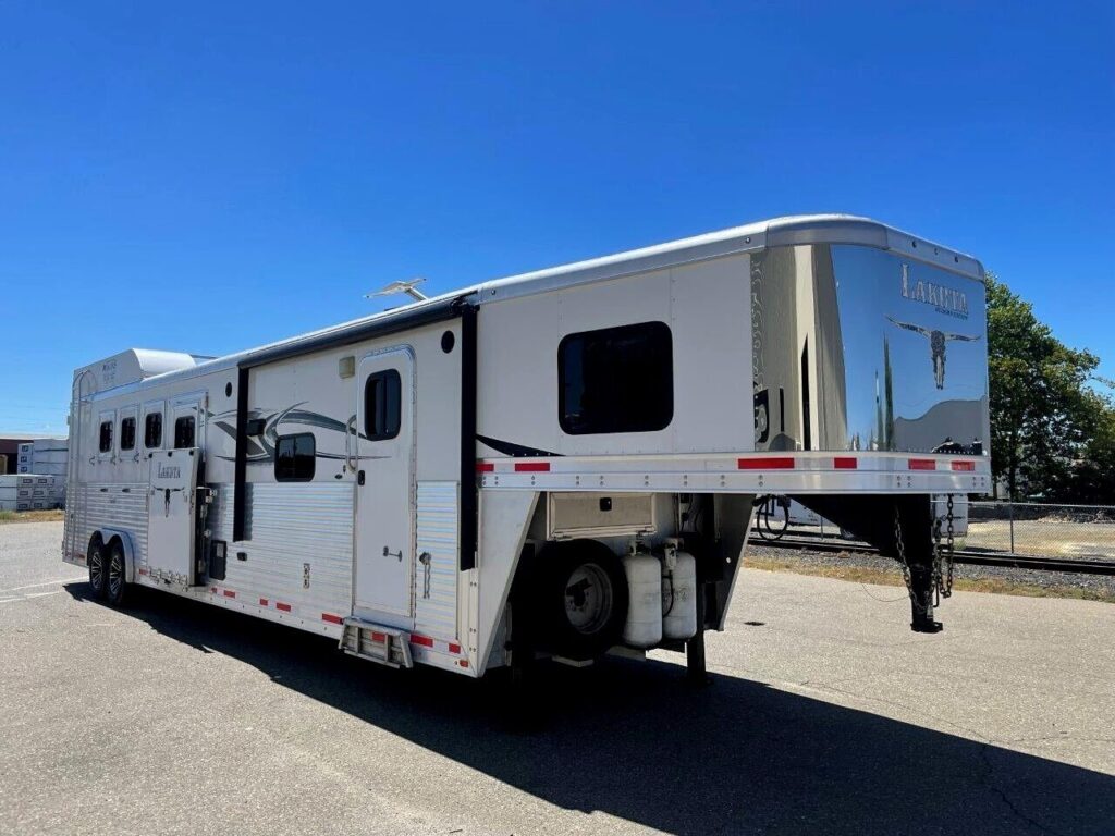 2015 LAKOTA BIGHORN EDITION 8414 4 HORSE TRAILER WITH LIVING QUARTERS ...