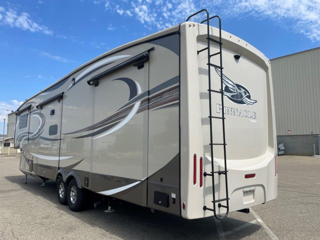 2019 JAYCO PINNACLE 38FLWS FIFTH WHEEL TRAVEL TRAILER True RV True RV