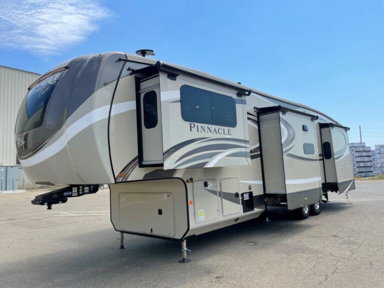 2019 JAYCO PINNACLE 38FLWS FIFTH WHEEL TRAVEL TRAILER True RV True RV