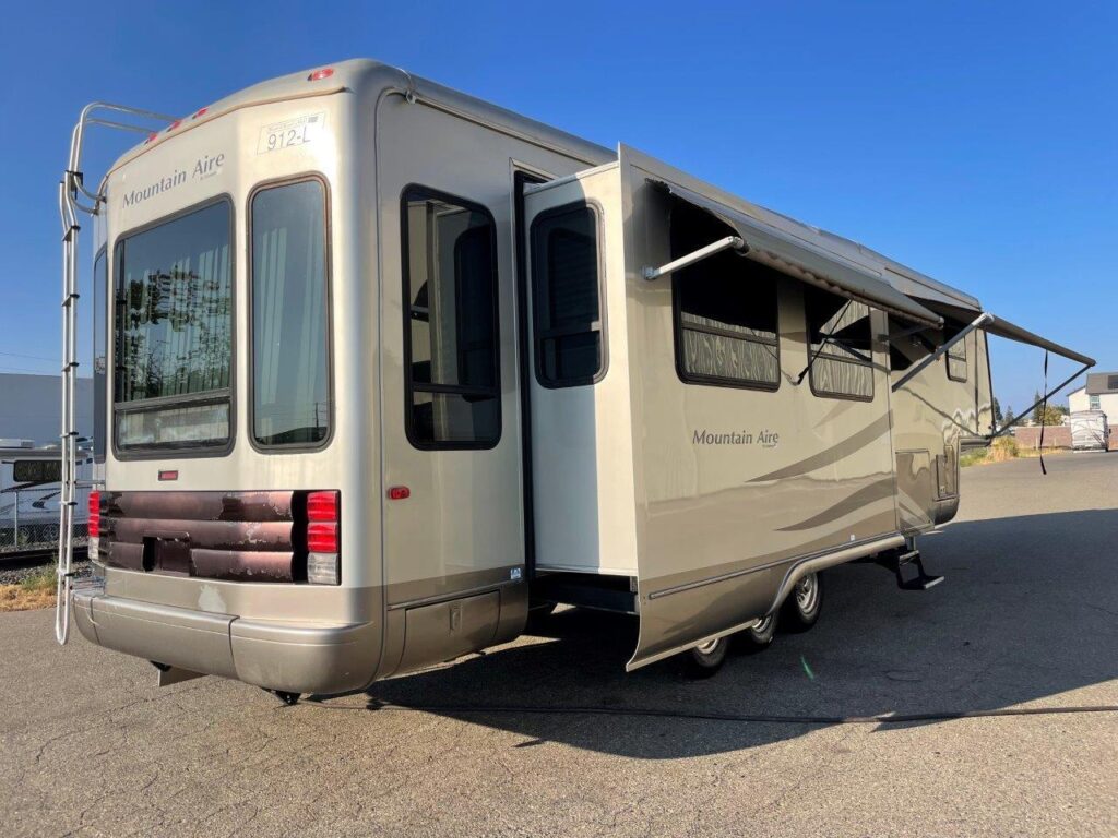 2004 NEWMAR MOUNTAIN AIRE FW38RLPK LUXURY RV FIFTH WHEEL TRAILER 