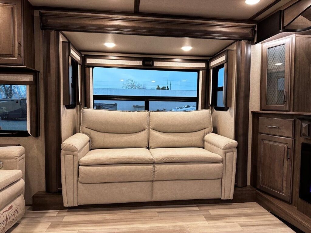 2023 GRAND DESIGN SOLITUDE 382 WB FIFTH WHEEL TRAVEL TRAILER - True RV ...