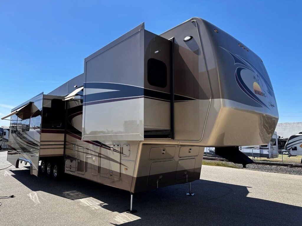 2018 NEW HORIZONS MAJESTIC S41IKT35 FIFTH WHEEL TRAILER - True RV
