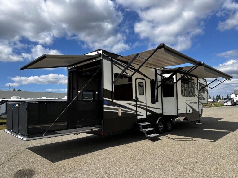 2019 KEYSTONE VOLTAGE 3655 FIFTH WHEEL TOY HAULER TRAILER - True RV True RV