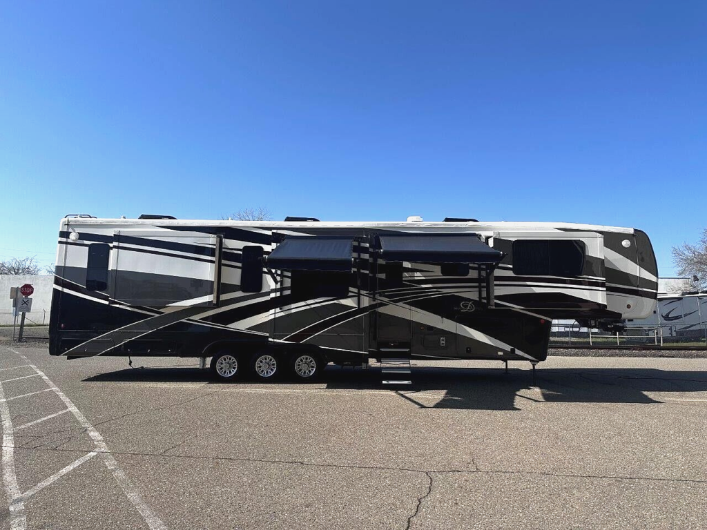 2019 DRV MOBILE SUITES 44 NASHVILLE - True RV True RV