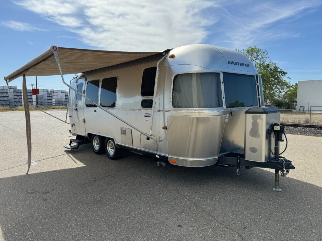 2014 AIRSTREAM INTERNATIONAL SERENITY 23FB TRAVEL TRAILER - True RV True RV