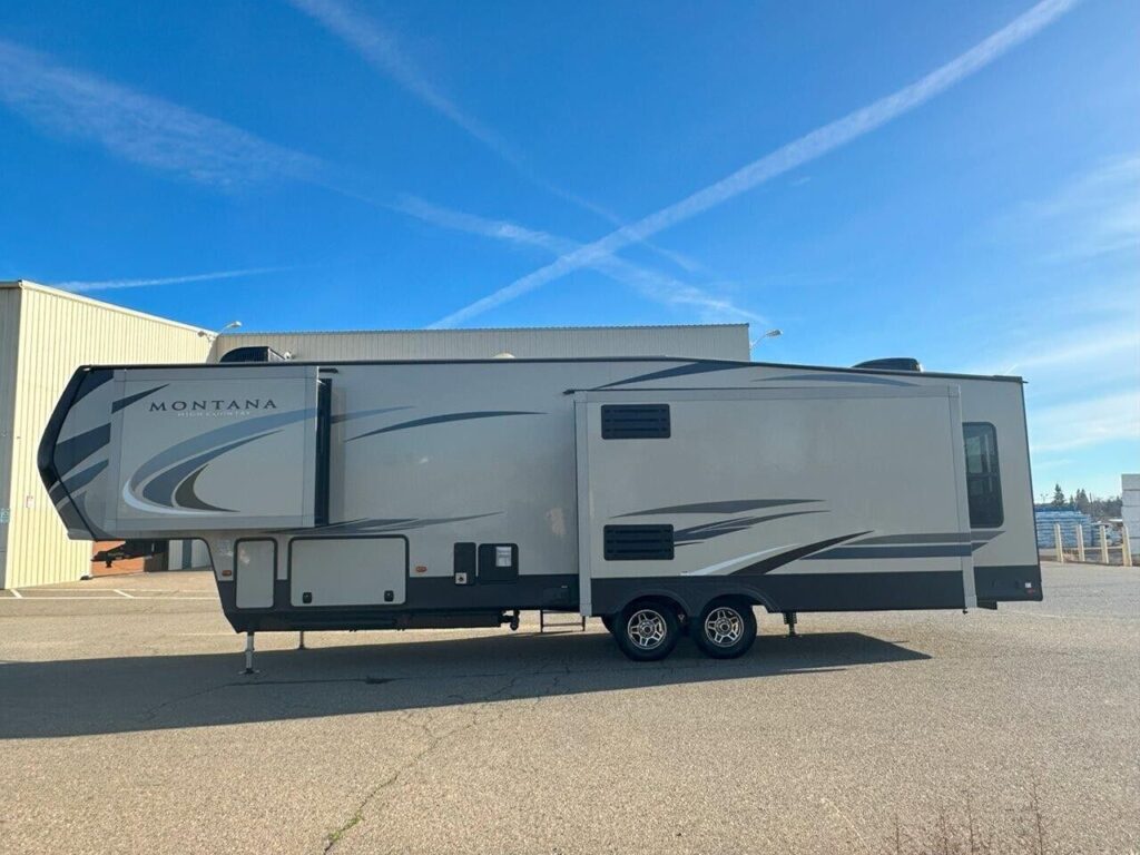 2019 Keystone Montana High Country 330rl Fifth Wheel Travel Trailer