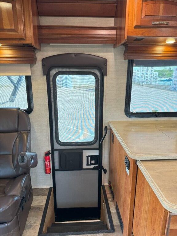 2017 JAYCO SENECA 37FS SUPER CLASS C MOTORHOME RV "BUNK BEDS" True RV