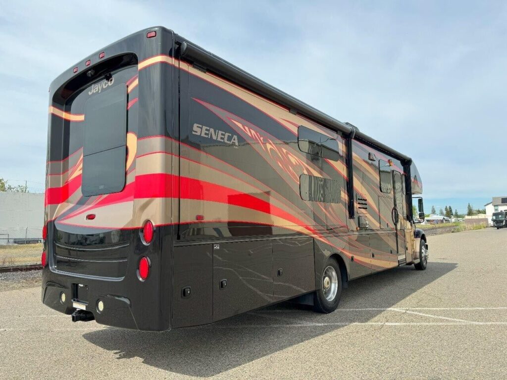 2017 JAYCO SENECA 37FS SUPER CLASS C MOTORHOME RV "BUNK BEDS" True RV