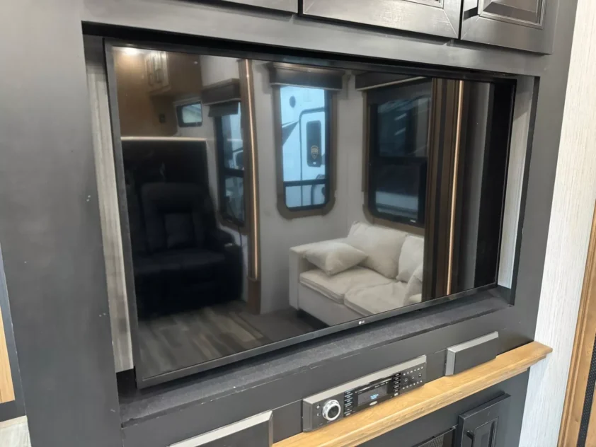 2021 HEARTLAND LANDMARK TUCSON FIFTH WHEEL TRAILER "FRONT KITCHEN" - Image 12