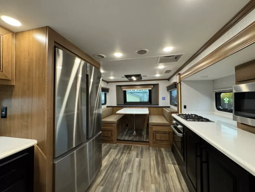 2021 HEARTLAND LANDMARK TUCSON FIFTH WHEEL TRAILER "FRONT KITCHEN" - Image 20