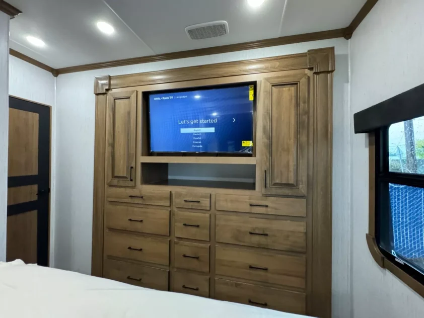 2021 HEARTLAND LANDMARK TUCSON FIFTH WHEEL TRAILER "FRONT KITCHEN" - Image 31