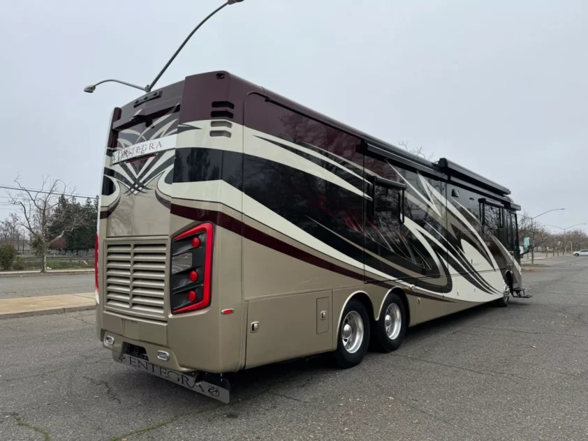 2016 ENTEGRA ASPIRE 44B CLASS A DIESEL PUSHER "BATH & HALF" - Image 4