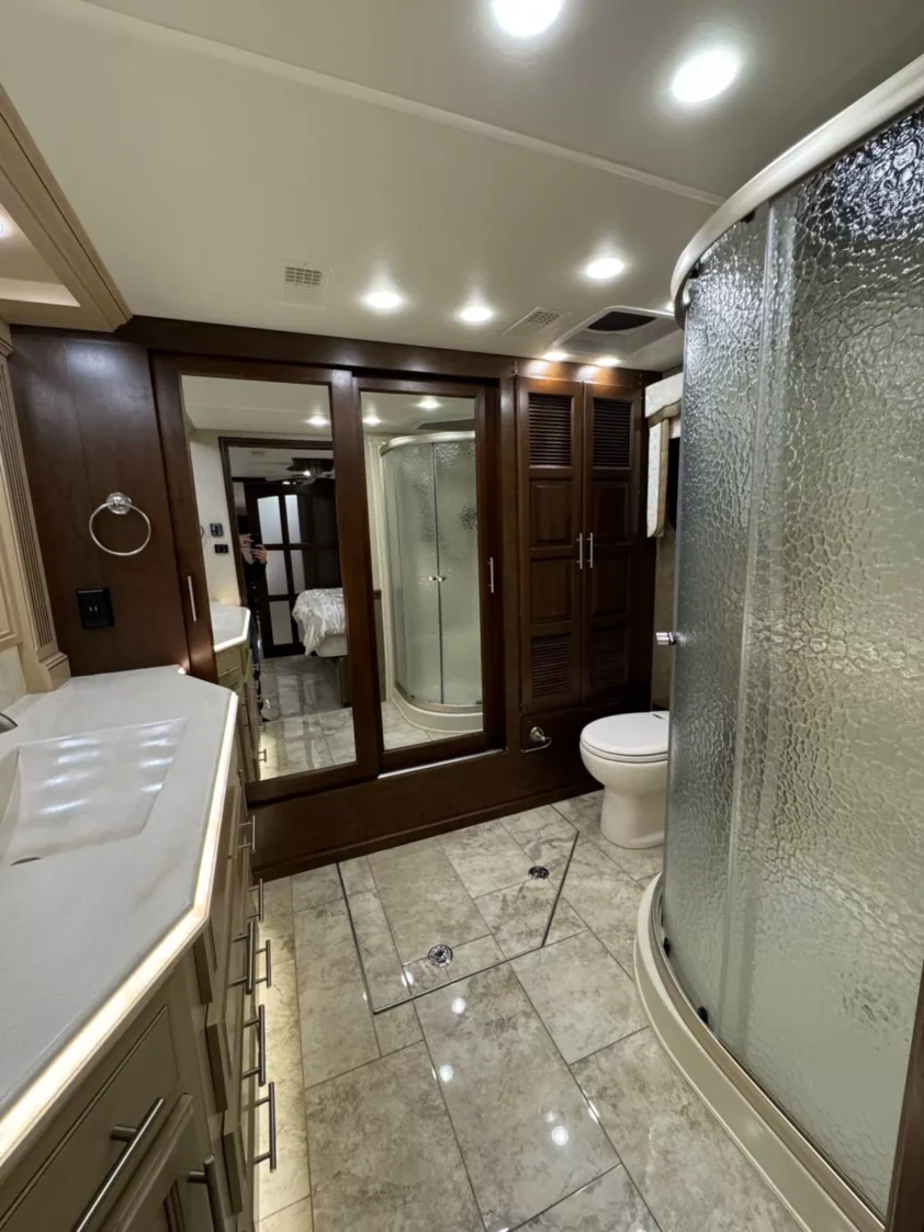 2016 ENTEGRA ASPIRE 44B CLASS A DIESEL PUSHER "BATH & HALF" - Image 30