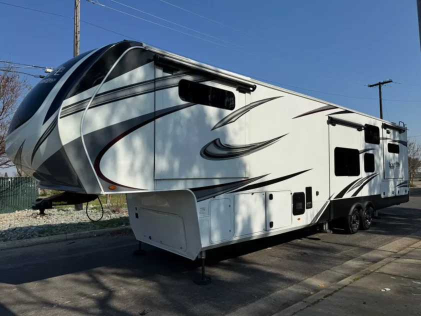 2022 GRAND DESIGN SOLITUDE 390RK FIFTH WHEEL TRAILER "REAR KITCHEN" - Image 2