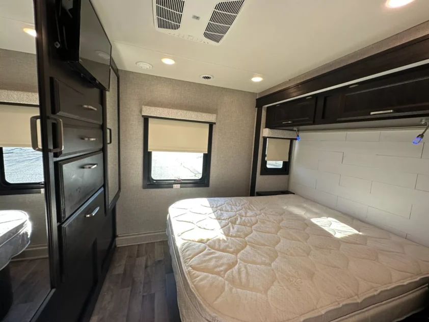 2023 JAYCO GREYHAWK 29MV CLASS C - Image 14