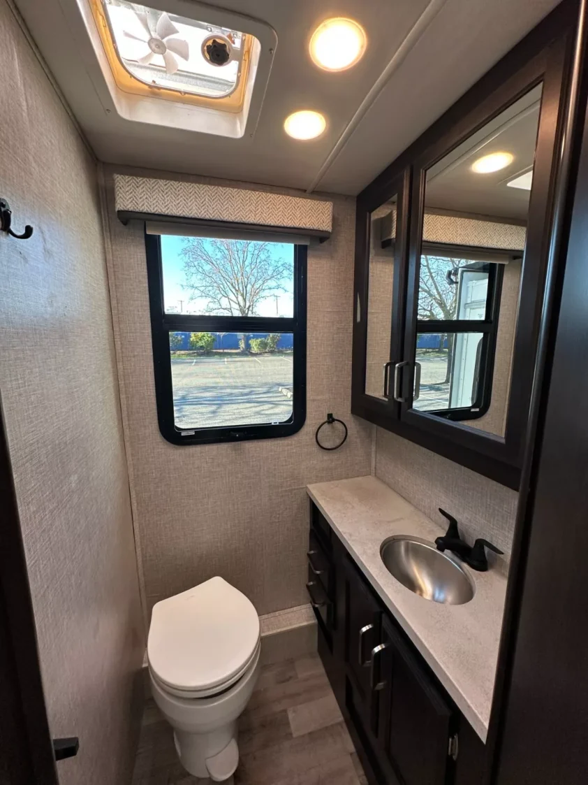 2023 JAYCO GREYHAWK 29MV CLASS C - Image 15