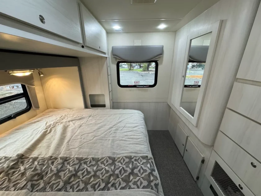 2022 COACH HOUSE PLATINUM 272-IV CLASS C - Image 22