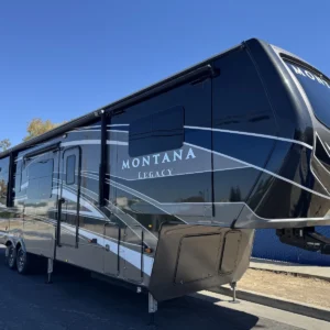 2021 KEYSTONE MONTANA LEGACY 3761FL LUXURY FIFTH WHEEL TRAILER "BATH & HALF"