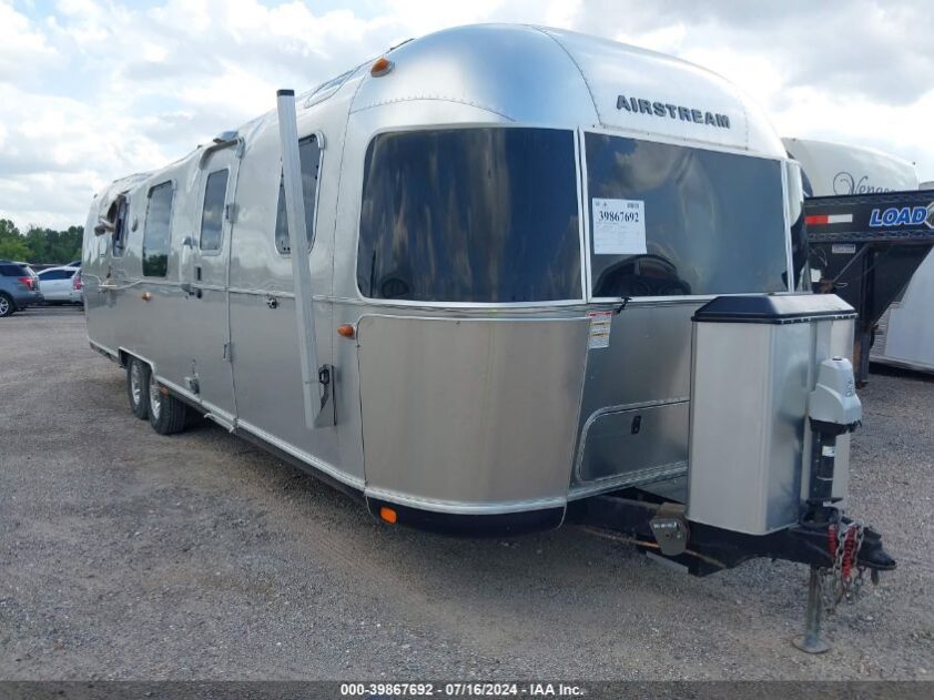 2018 AIRSTREAM CLASSIC 33FB