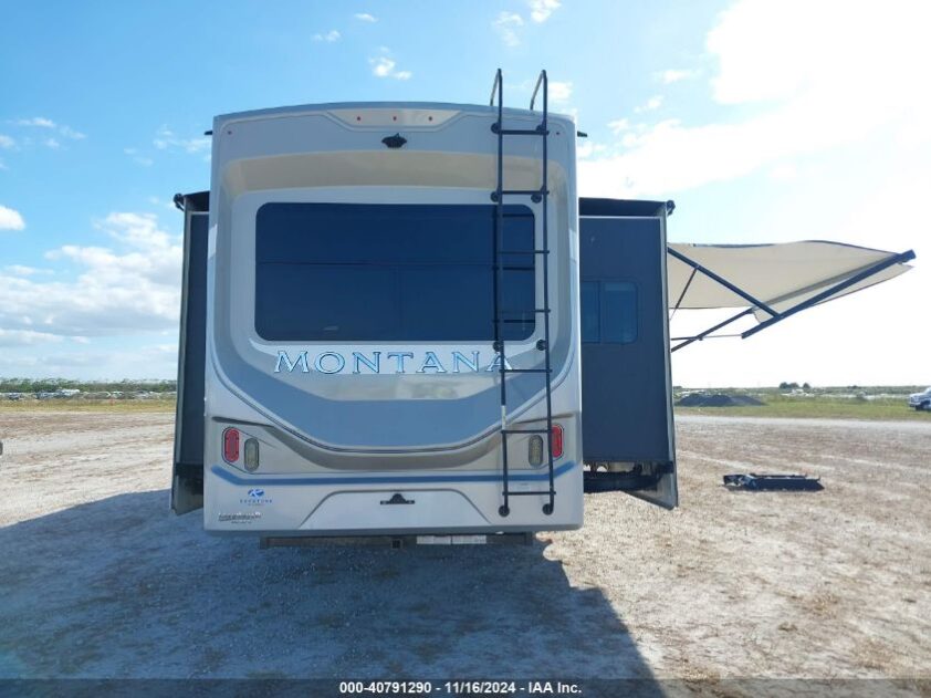 2022 KEYSTONE MONTANA 3813MS - Image 4