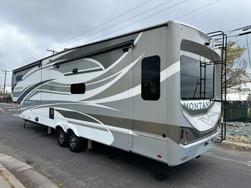 2022 KEYSTONE MONTANA LEGACY 3813MS FIFTH WHEEL TRAILER - Image 3