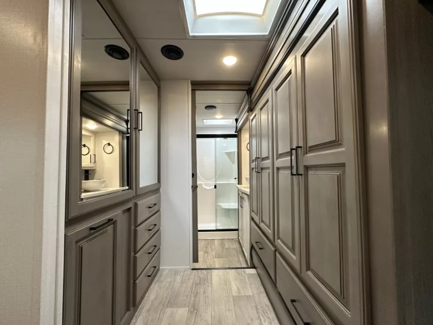 2022 KEYSTONE MONTANA LEGACY 3813MS FIFTH WHEEL TRAILER - Image 18