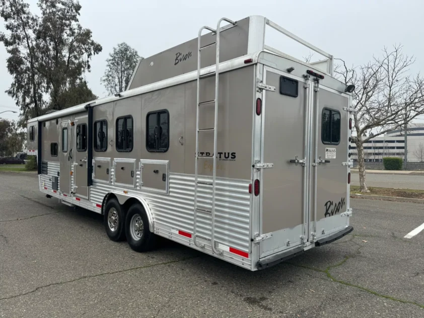 2014 BISON STRATUS EXPRESS 4 HORSE WITH LIVING QUARTERS "SLIDE-OUT" - Image 3