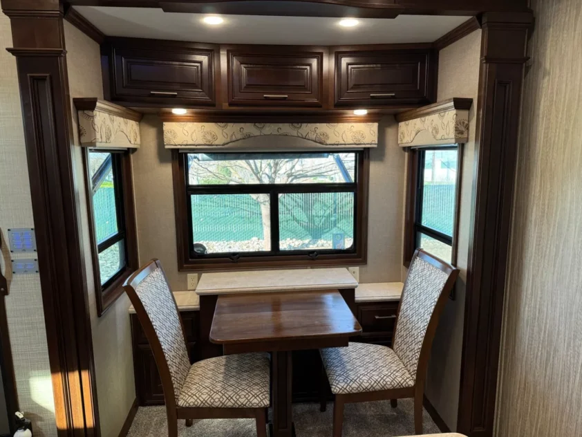 2019 DRV MOBILE SUITES 44 NASHVILLE LUXURY FIFTH WHEEL TRAILER "BATH & HALF" - Image 22