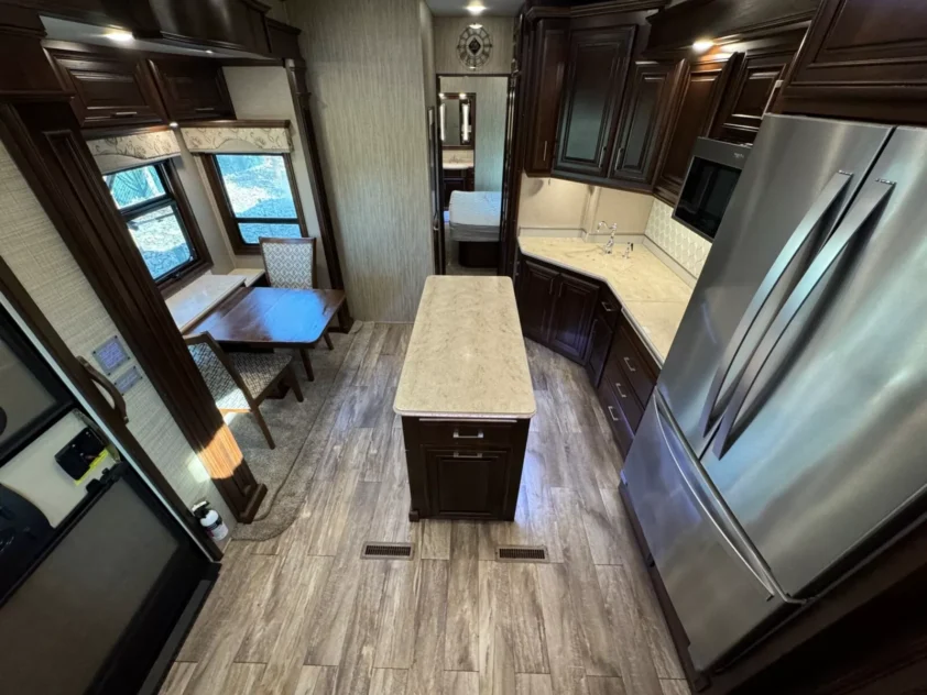 2019 DRV MOBILE SUITES 44 NASHVILLE LUXURY FIFTH WHEEL TRAILER "BATH & HALF" - Image 25