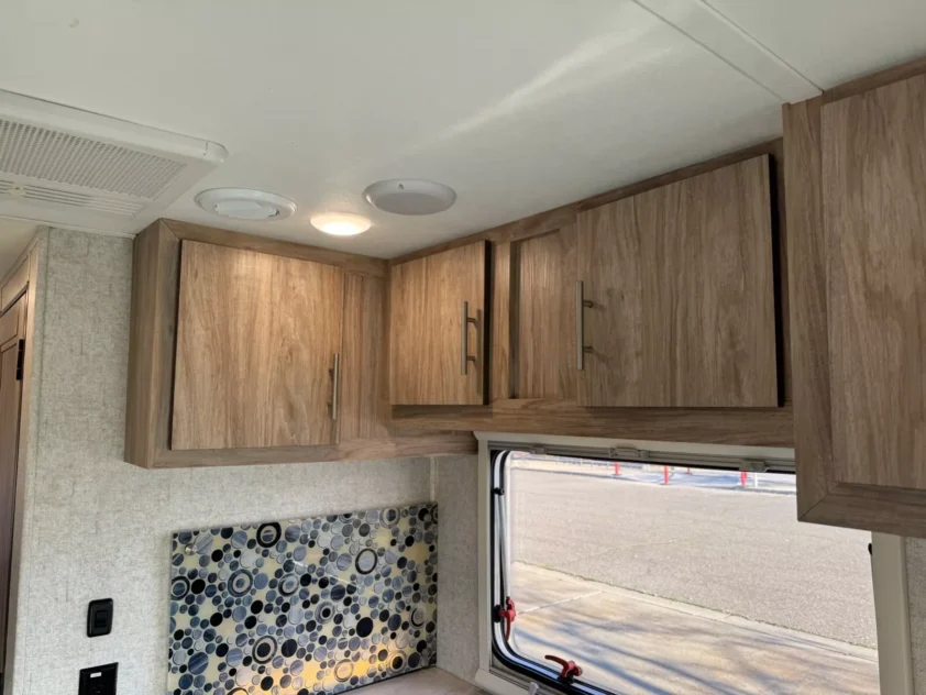 2019 FOREST RIVER SUNSEEKER 2380 CLASS C MOTORHOME - Image 28