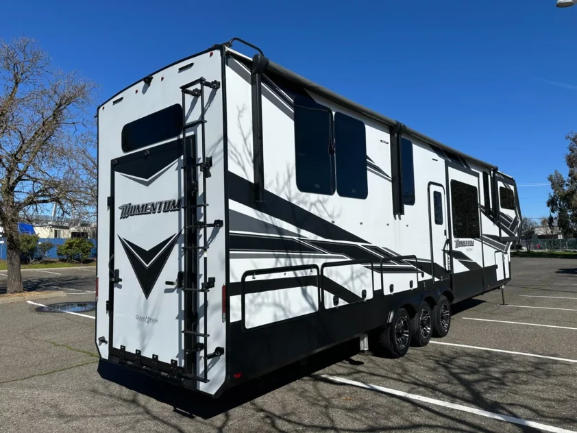 2022 GRAND DESIGN MOMENTUM 376THS TOY HAULER FIFTH WHEEL TRAILER "LOADED!" - Image 4