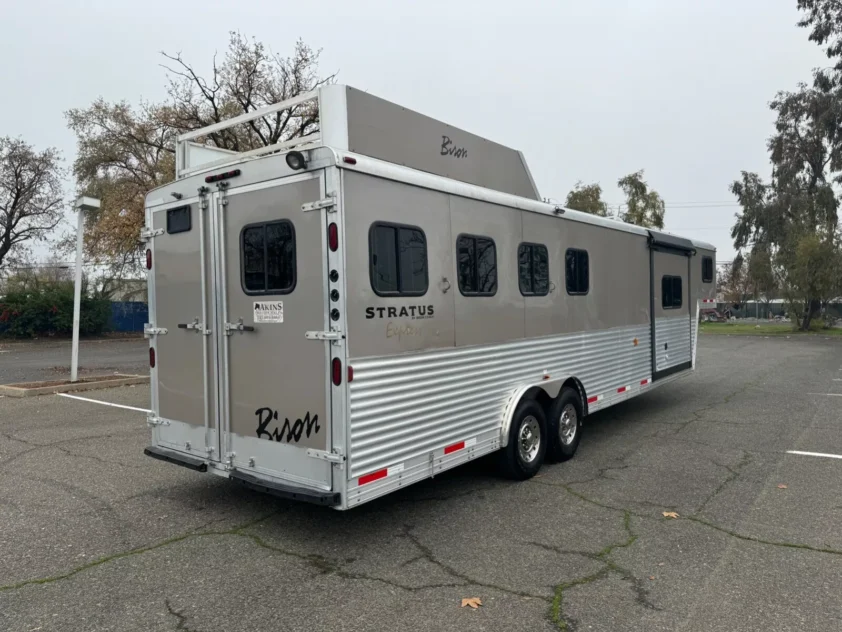 2014 BISON STRATUS EXPRESS 4 HORSE WITH LIVING QUARTERS "SLIDE-OUT" - Image 4