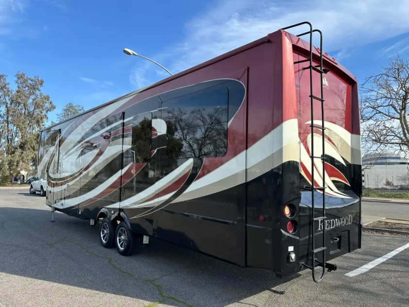 2018 REDWOOD 3991RD FIFTH WHEEL TRAILER "LOADED" - Image 2