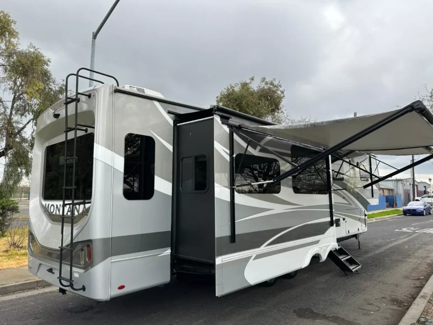 2022 KEYSTONE MONTANA LEGACY 3813MS FIFTH WHEEL TRAILER - Image 10