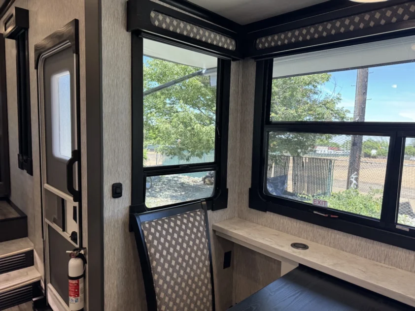 2022 CROSSROADS REDWOOD 3951MB FIFTH WHEEL TRAILER "LOADED" - Image 12