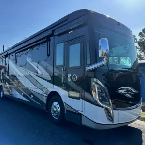 2018 TIFFIN ZEPHYR 45PZ CLASS A DIESEL PUSHER COACH